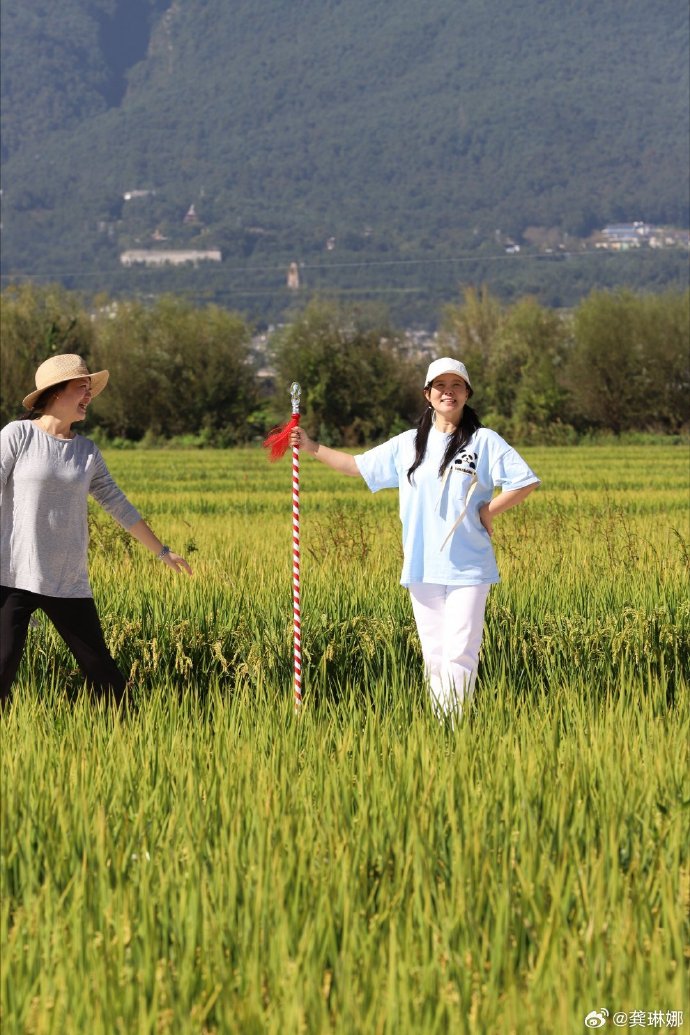 Người chị em thân thiết của Chi Pu dọn nhà lên núi ở ẩn sau cú sốc bị chồng bỏ, nằm liệt giường 3 tháng- Ảnh 4. Người chị em thân thiết của Chi Pu dọn nhà lên núi ở ẩn sau cú sốc bị chồng bỏ, nằm liệt giường 3 tháng- Ảnh 4.