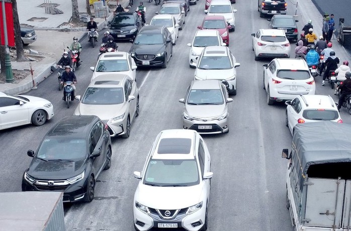 Một tỉnh có hơn 1.200 xe ô tô đăng ký mới mỗi tháng - Ảnh 1.