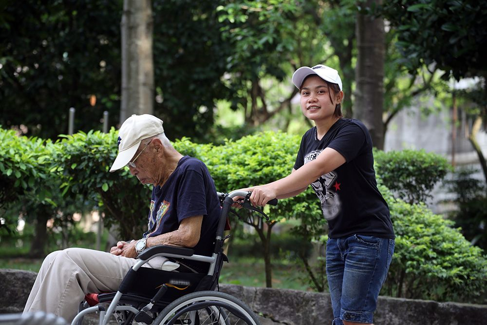 Giúp việc lương 50 triệu/tháng mỗi sáng đều làm điều này để 