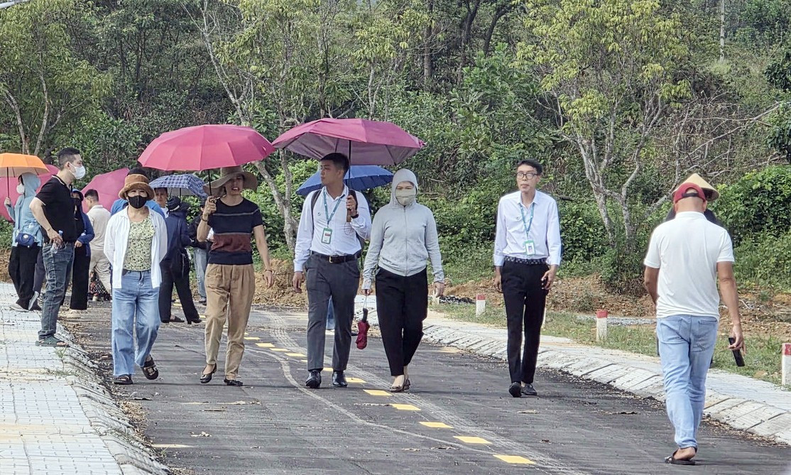 Siết môi giới BĐS, chấm dứt 'suất mua – thu chênh' trái phép- Ảnh 1.