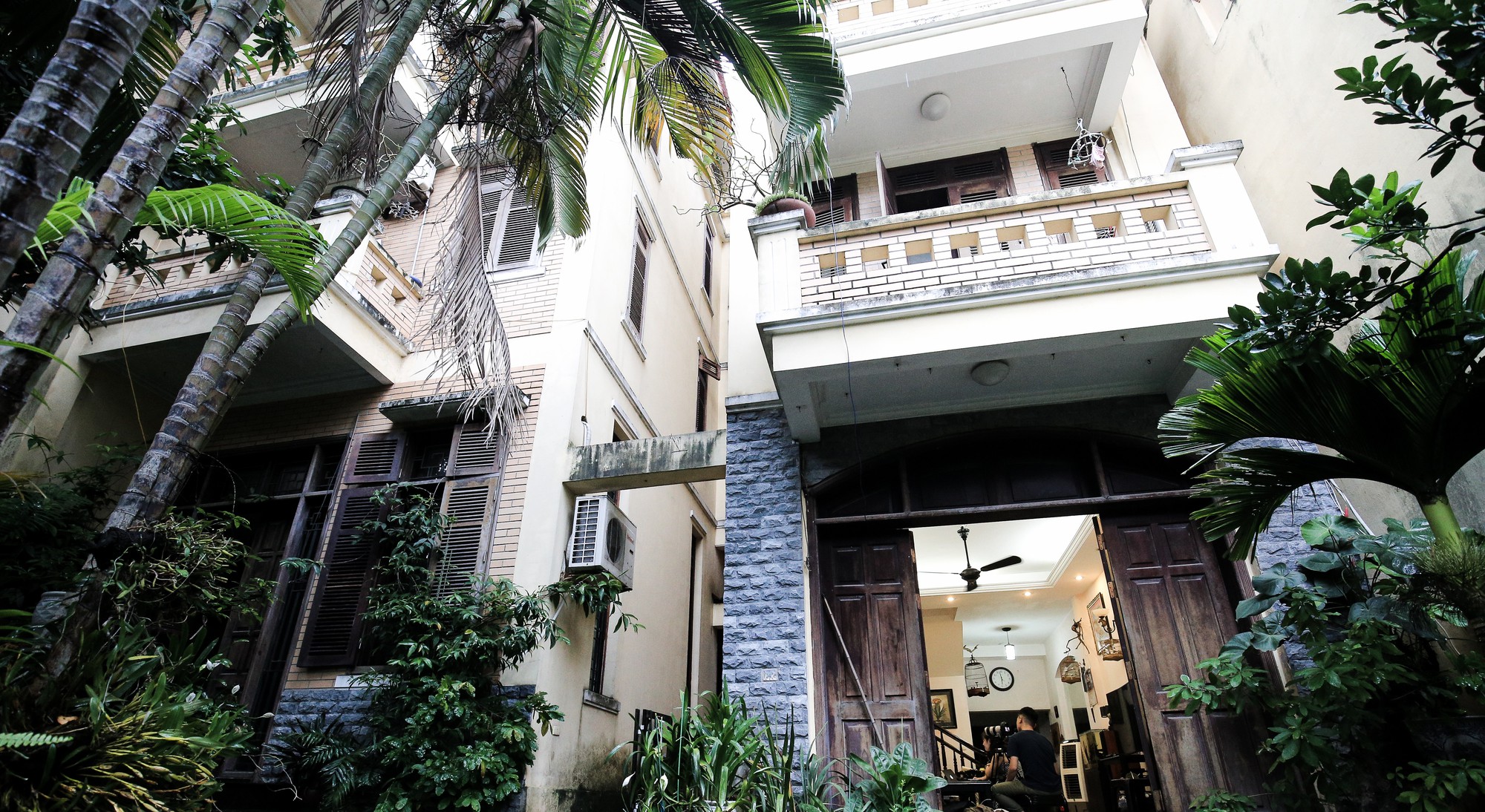 Tài sản cố NSND Hoàng Dũng để lại trong căn nhà trên phố Kim Mã- Ảnh 1. Tài sản cố NSND Hoàng Dũng để lại trong căn nhà trên phố Kim Mã- Ảnh 1.