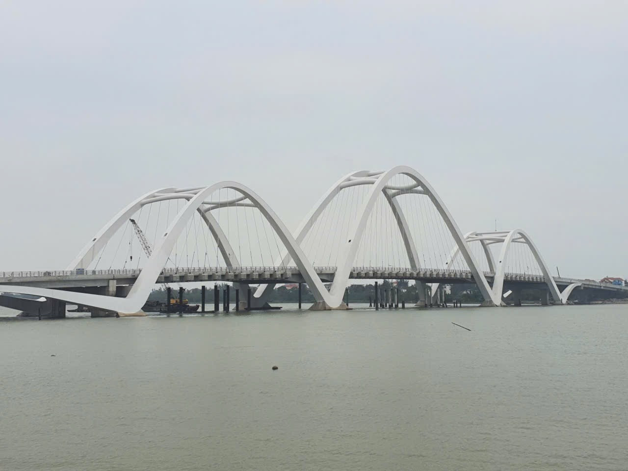 Vướng mặt bằng, dự án cầu nghìn tỉ ở Quảng Trị nguy cơ lỡ hẹn về đích sớm- Ảnh 1.