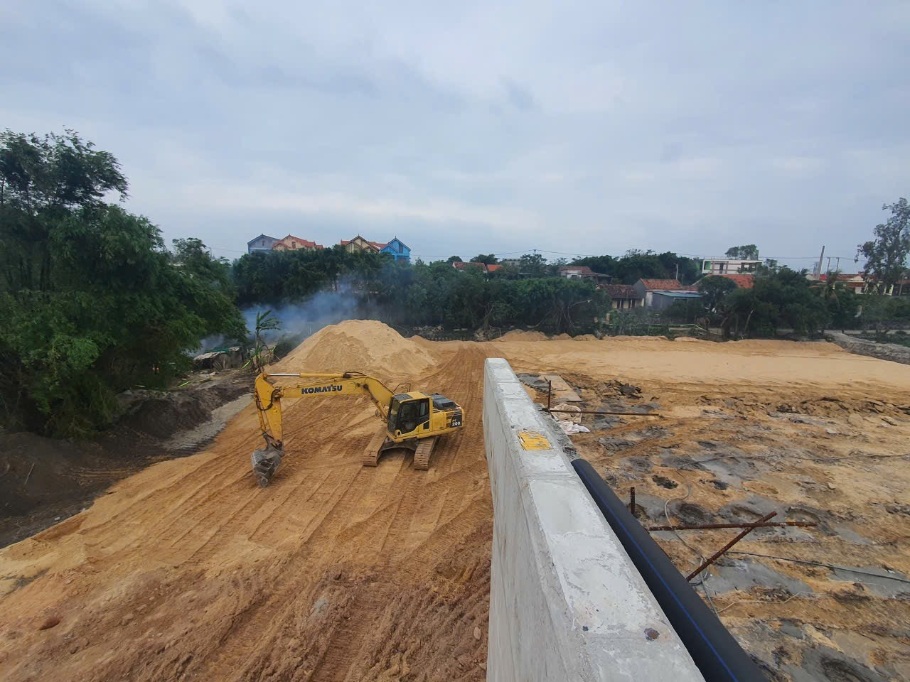 Vướng mặt bằng, dự án cầu nghìn tỉ ở Quảng Trị nguy cơ lỡ hẹn về đích sớm- Ảnh 4.