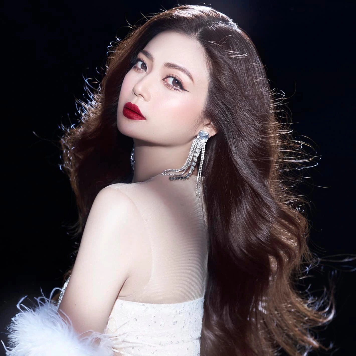 Nhan sắc nữ NSƯT 44 tuổi chưa chồng “khao khát một tình yêu chết đi sống lại vì nhau” như tuổi 18- Ảnh 1. Nhan sắc nữ NSƯT 44 tuổi chưa chồng “khao khát một tình yêu chết đi sống lại vì nhau” như tuổi 18- Ảnh 1.