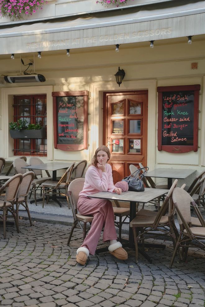 Những người phụ nữ sành điệu khắp thế giới đều đang đi đôi giày này, vì nó hợp với mọi thứ- Ảnh 16.