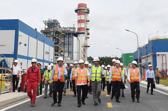 Phó Thủ tướng yêu cầu đẩy nhanh tiến độ các dự án điện tại TPHCM và Đồng Nai- Ảnh 1.