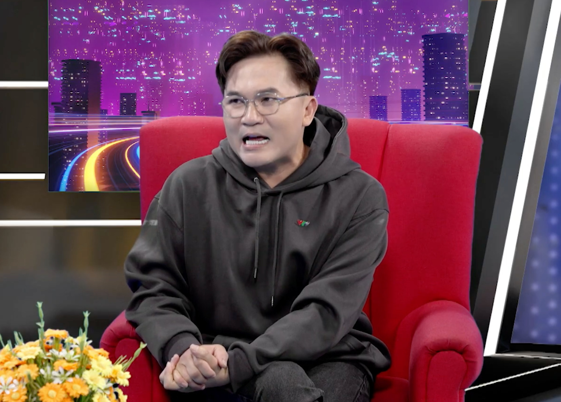 Nam NSƯT 46 tuổi: "Tôi thích những cô gái biết nhõng nhẽo"- Ảnh 2.