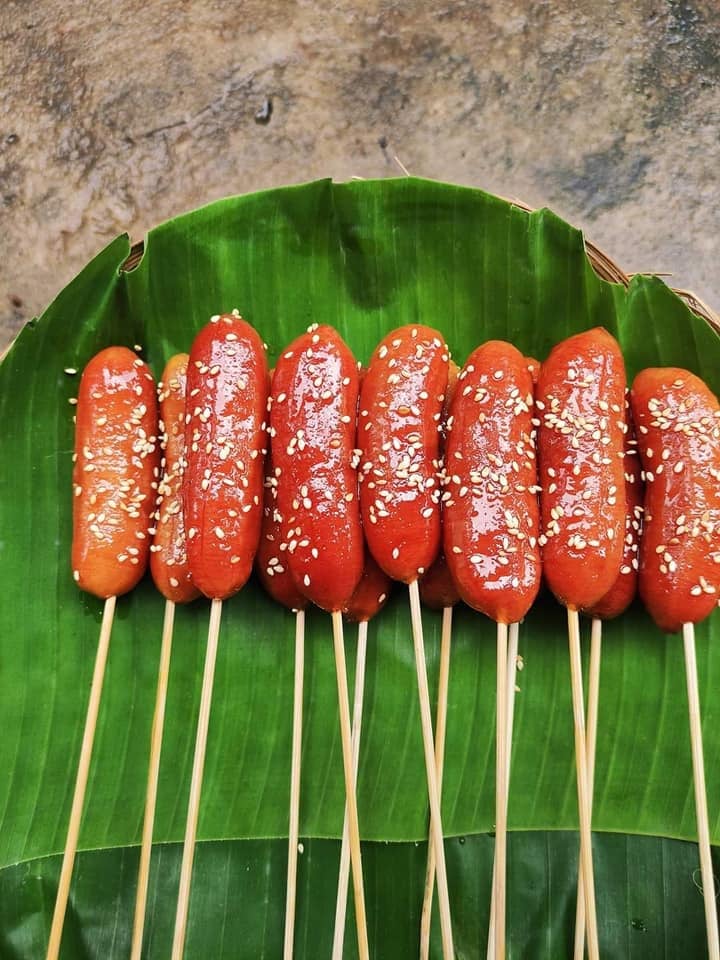 Món ăn miền Tây khiến bao người nhầm thành xúc xích- Ảnh 1.