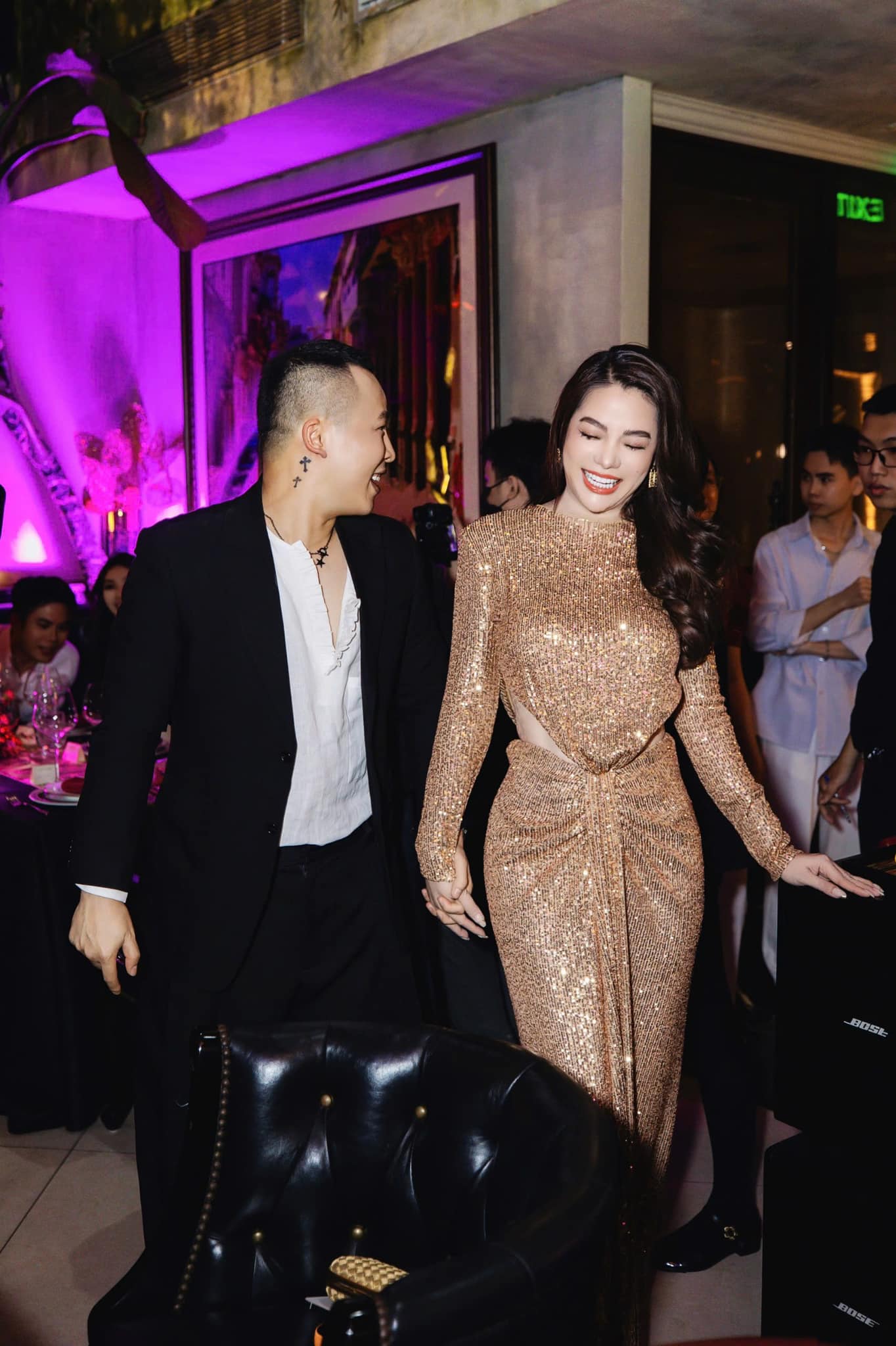 Vũ Khắc Tiệp bị 