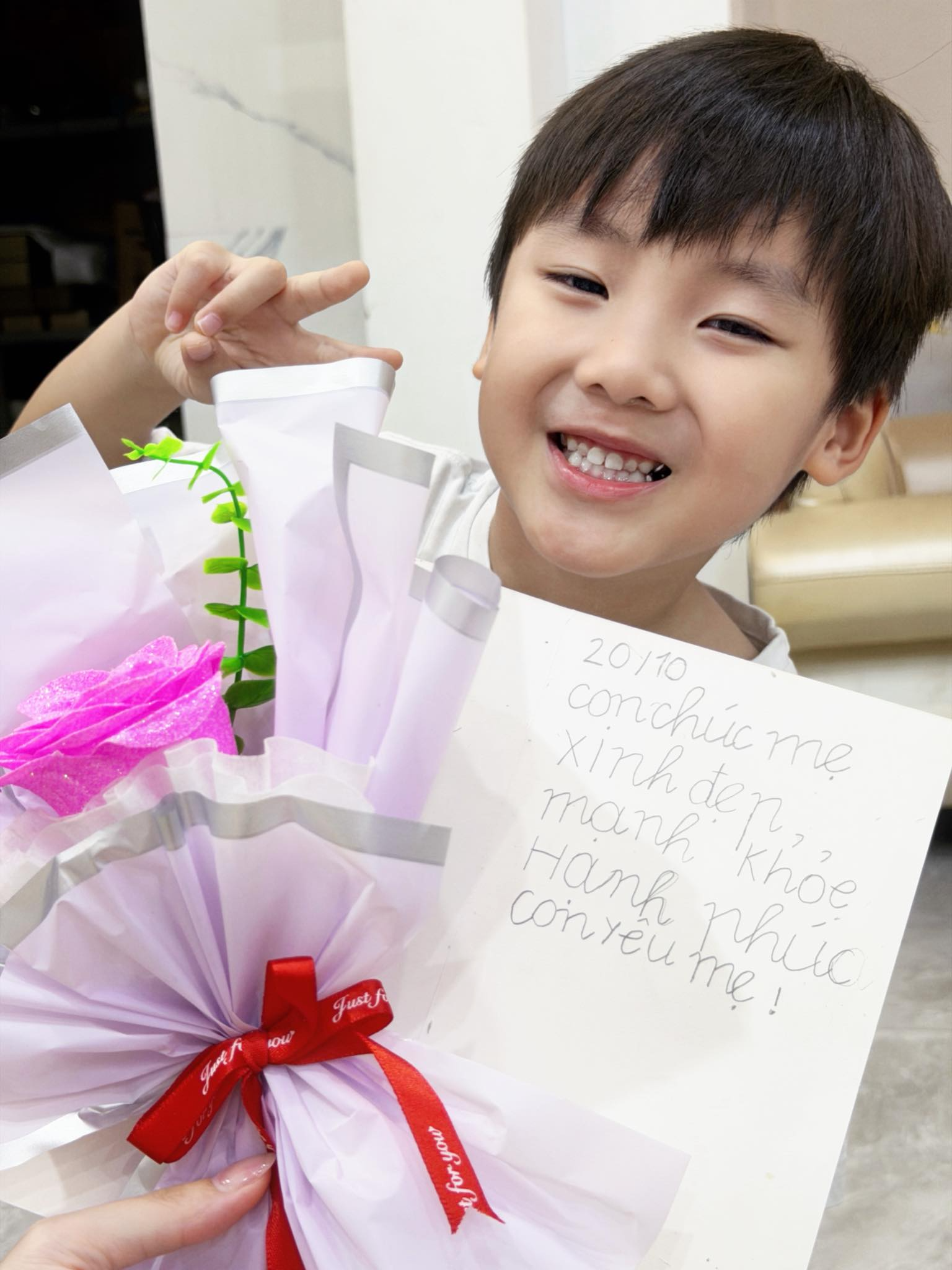 Hoà Minzy bị tai nạn, bé Bo phản ứng gây bất ngờ- Ảnh 5.