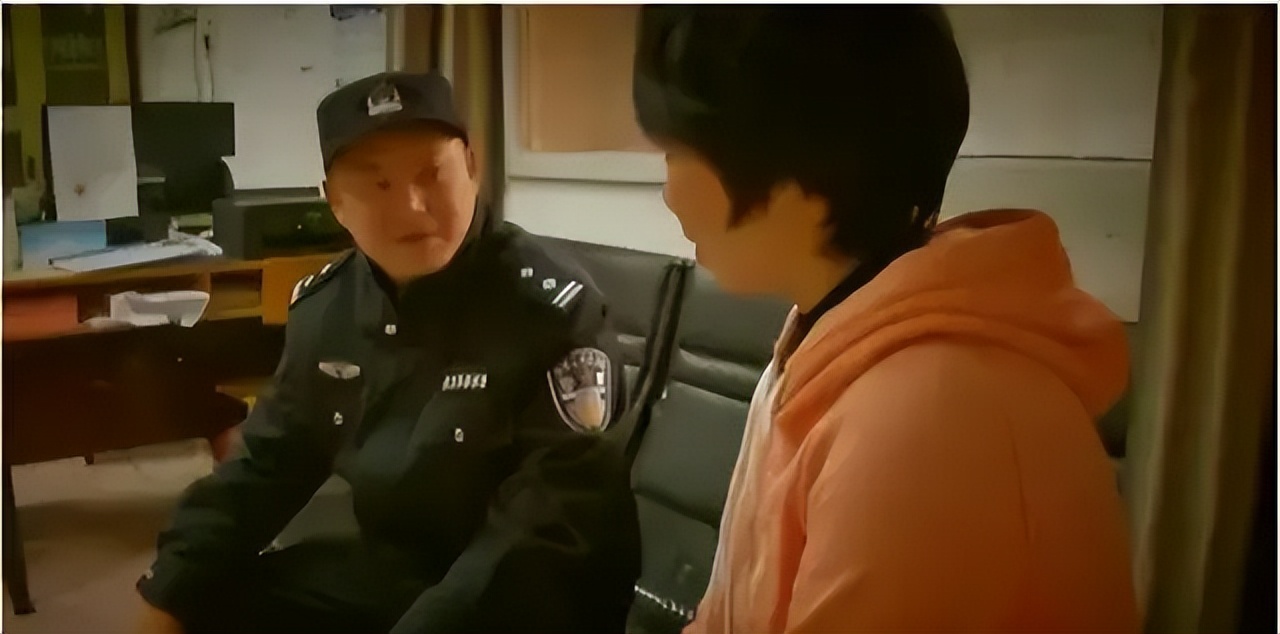 Nữ sinh được cả làng kỳ vọng mất tích bí ẩn sau khi tốt nghiệp, 12 năm sau phát hiện sống vô gia cư: Nguyên nhân khiến bố mẹ "ngã ngửa"- Ảnh 3. Nữ sinh được cả làng kỳ vọng mất tích bí ẩn sau khi tốt nghiệp, 12 năm sau phát hiện sống vô gia cư: Nguyên nhân khiến bố mẹ "ngã ngửa"- Ảnh 3.