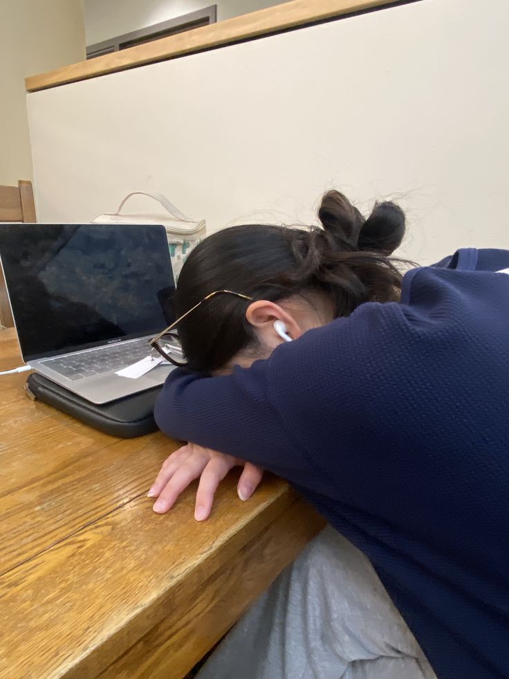 Ám ảnh "bị gọi tên" giữa làn sóng sa thải- Ảnh 2.