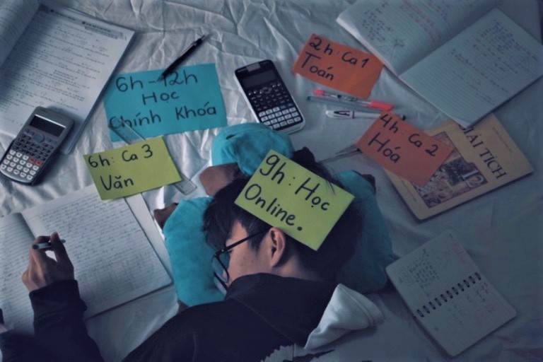 Trẻ thời công nghệ dễ bị ‘xoá sổ IQ’: 6 thói quen nhỏ đang “bào mòn” trí tuệ của con mà cha mẹ xem nhẹ- Ảnh 4.