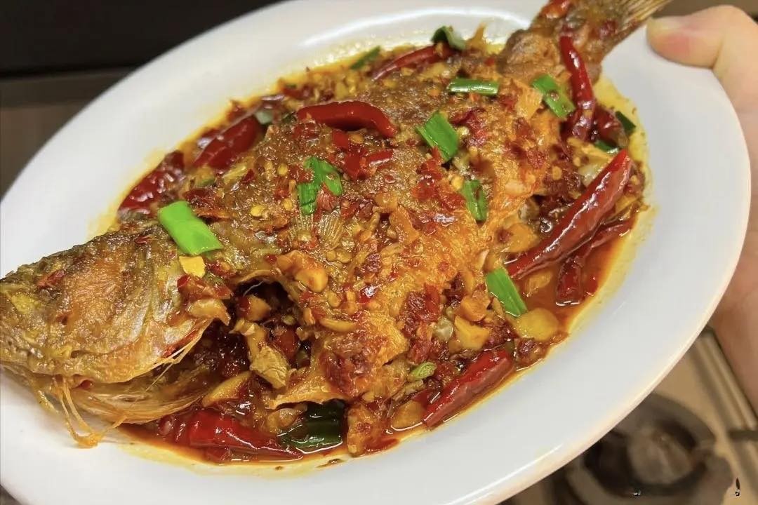 Loại cá này đang rẻ và ngon nhất: Ghim ngay 4 công thức nấu để món ăn vừa mềm mướt, ngọt và không bị tanh- Ảnh 22.