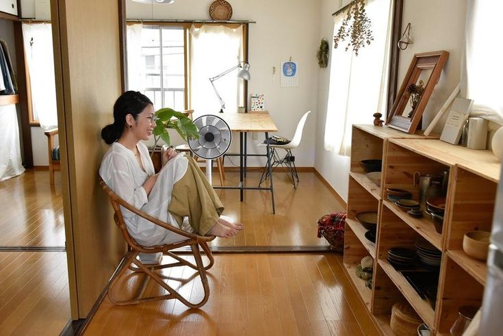 4 kiểu tiêu tiền khiến nhiều người 35-45 tuổi mãi không khá lên - và đều tưởng mình đang chi đúng- Ảnh 1.