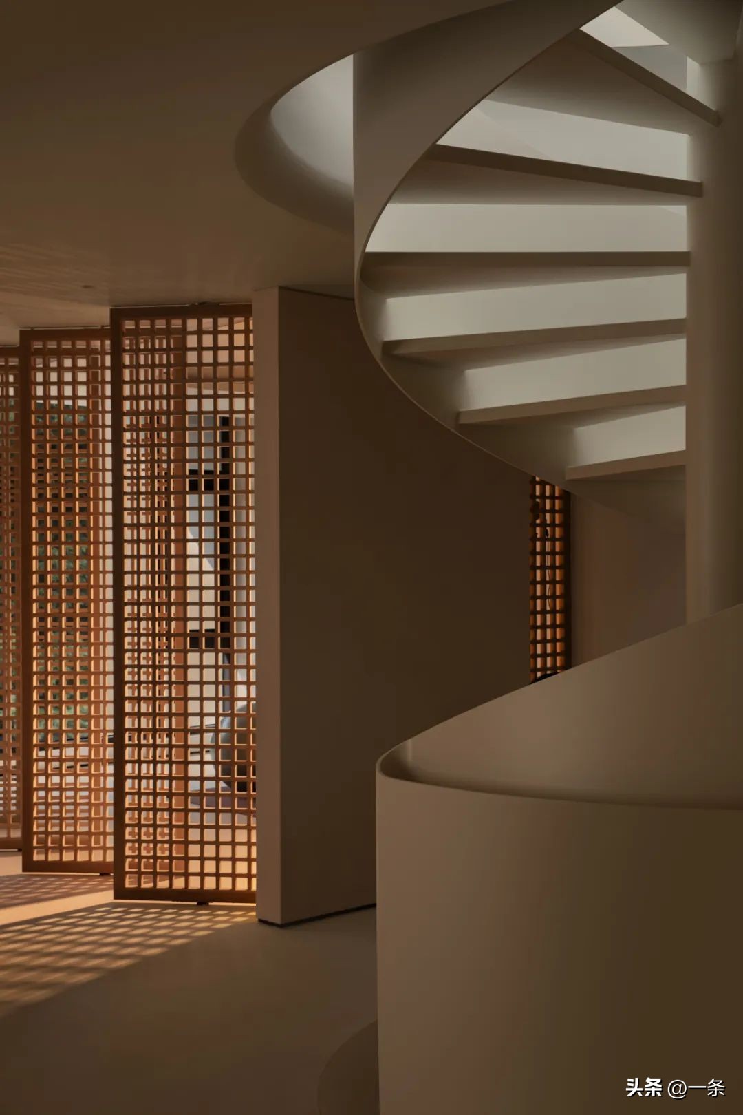 Nam nghệ sĩ bán nhà lên núi “ở ẩn”, cùng vợ xây biệt thự dưỡng già 500m2: “Có chút tiền là phải đi ngay, không muốn ở thành phố nữa”- Ảnh 6.