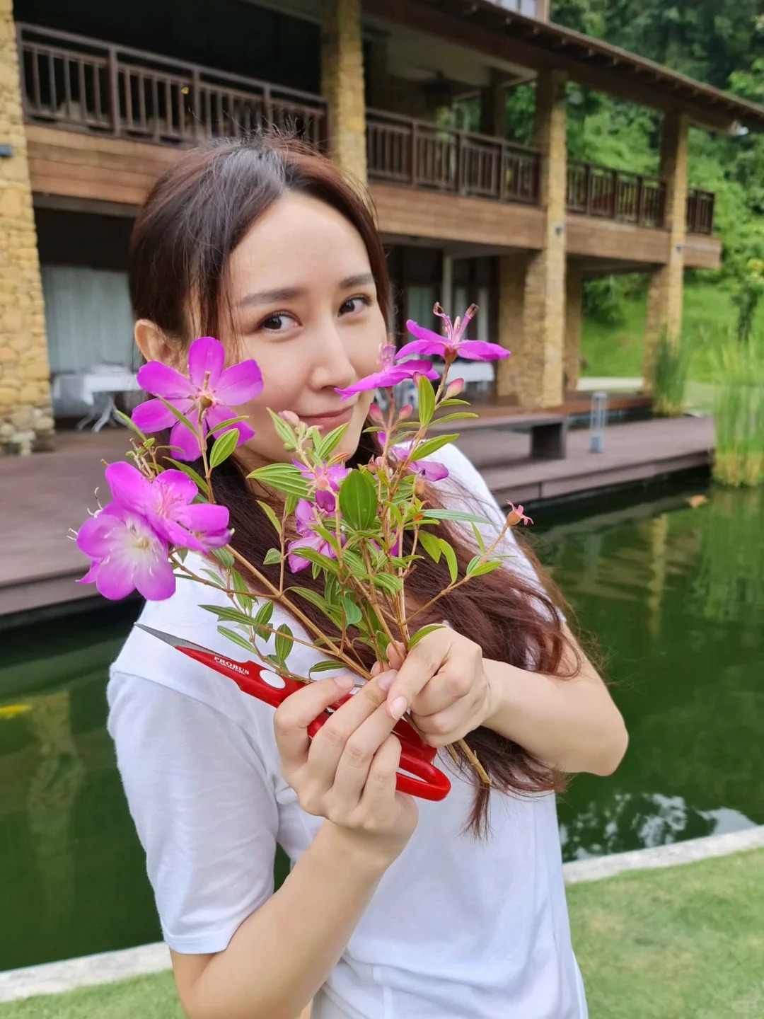 Biệt thự như resort của Hồ Tịnh: Nhà trong mơ giữa rừng nhiệt đới, chồng giàu lại chiều vợ hết mức- Ảnh 5.