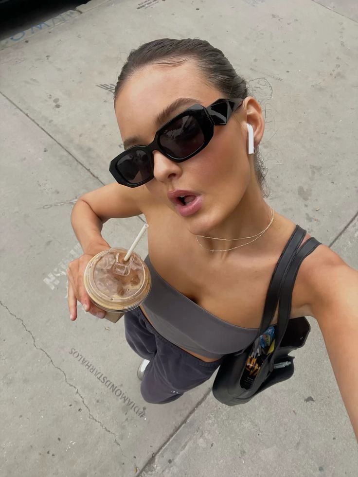 Thức uống giảm cân đang khiến da bạn nhăn và sạm đi trông thấy- Ảnh 2.