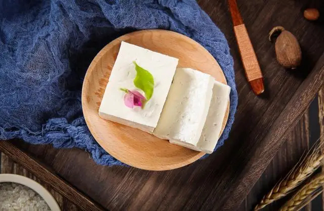 Người phụ nữ 40 tuổi ăn đậu phụ mỗi ngày suốt 2 năm, kết quả bác sĩ cũng ngỡ ngàng...- Ảnh 1.