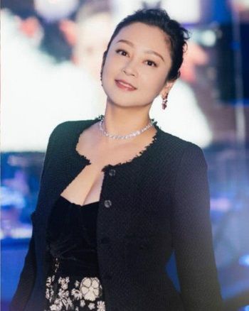 "Điêu Thuyền đẹp nhất màn ảnh" U60 vẫn cực kỳ trẻ trung, mấy chục năm qua chỉ nặng hơn 45kg nhờ 1 bí quyết chống già gói gọn trong 3 từ- Ảnh 4.