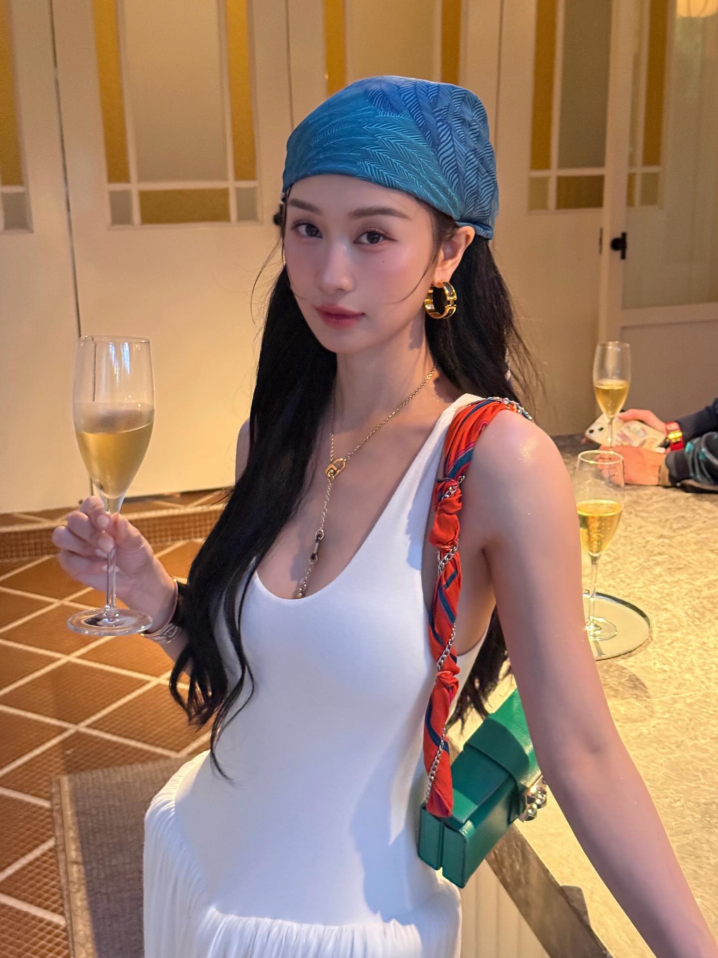 Sohu đăng bài dài khen một “nàng thơ” Việt: Người đẹp hớp hồn từ những giây đầu tiên- Ảnh 9.