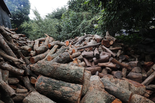 Sự thật về chiếc mặt nạ phòng độc dùng để kho cá tại Làng Vũ Đại ngày Tết- Ảnh 3. Sự thật về chiếc mặt nạ phòng độc dùng để kho cá tại Làng Vũ Đại ngày Tết- Ảnh 3.