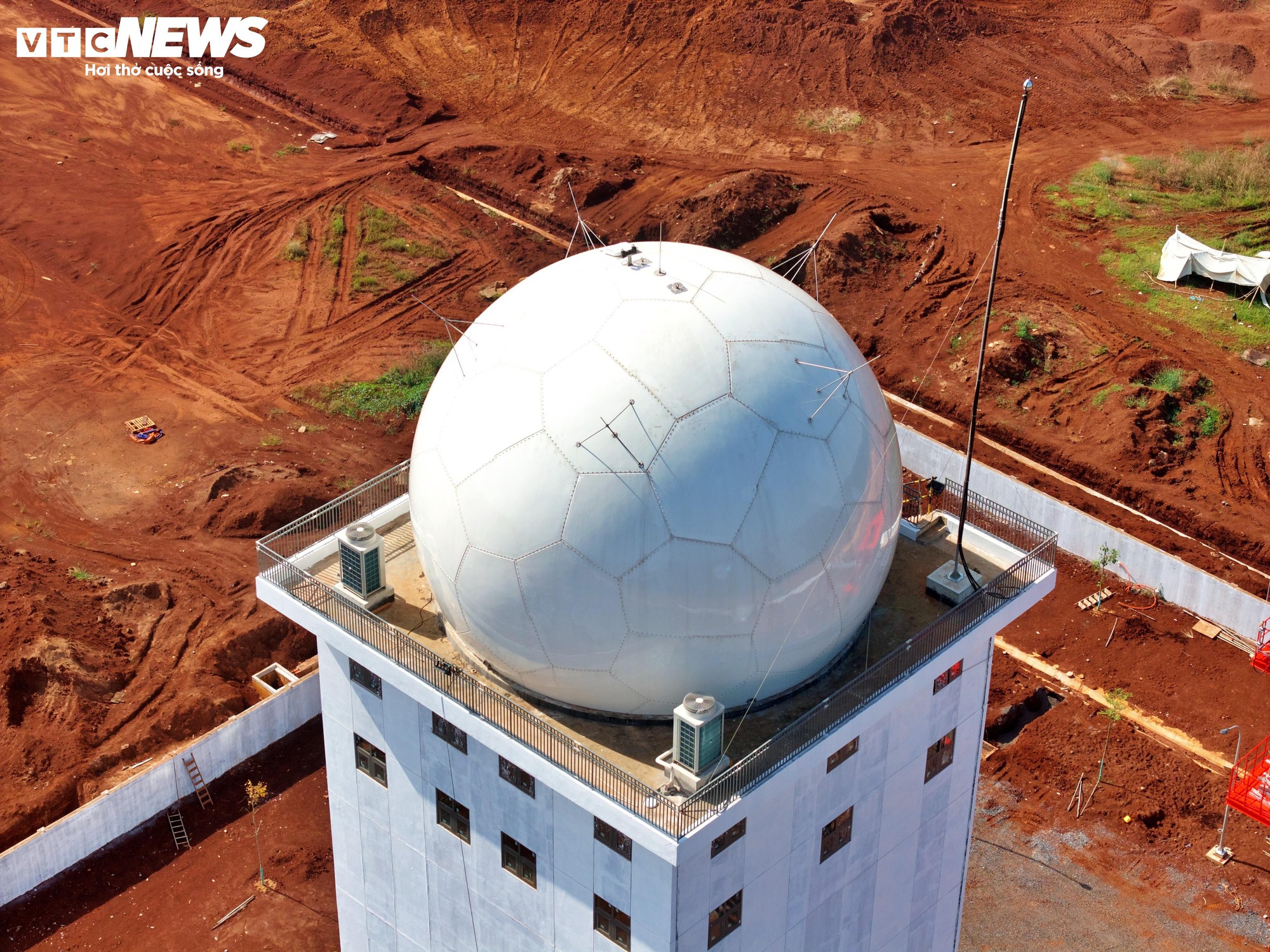 Cận cảnh 'búp sen thép' 3.500 tỷ đồng ở sân bay Long Thành đang tăng tốc về đích- Ảnh 10.