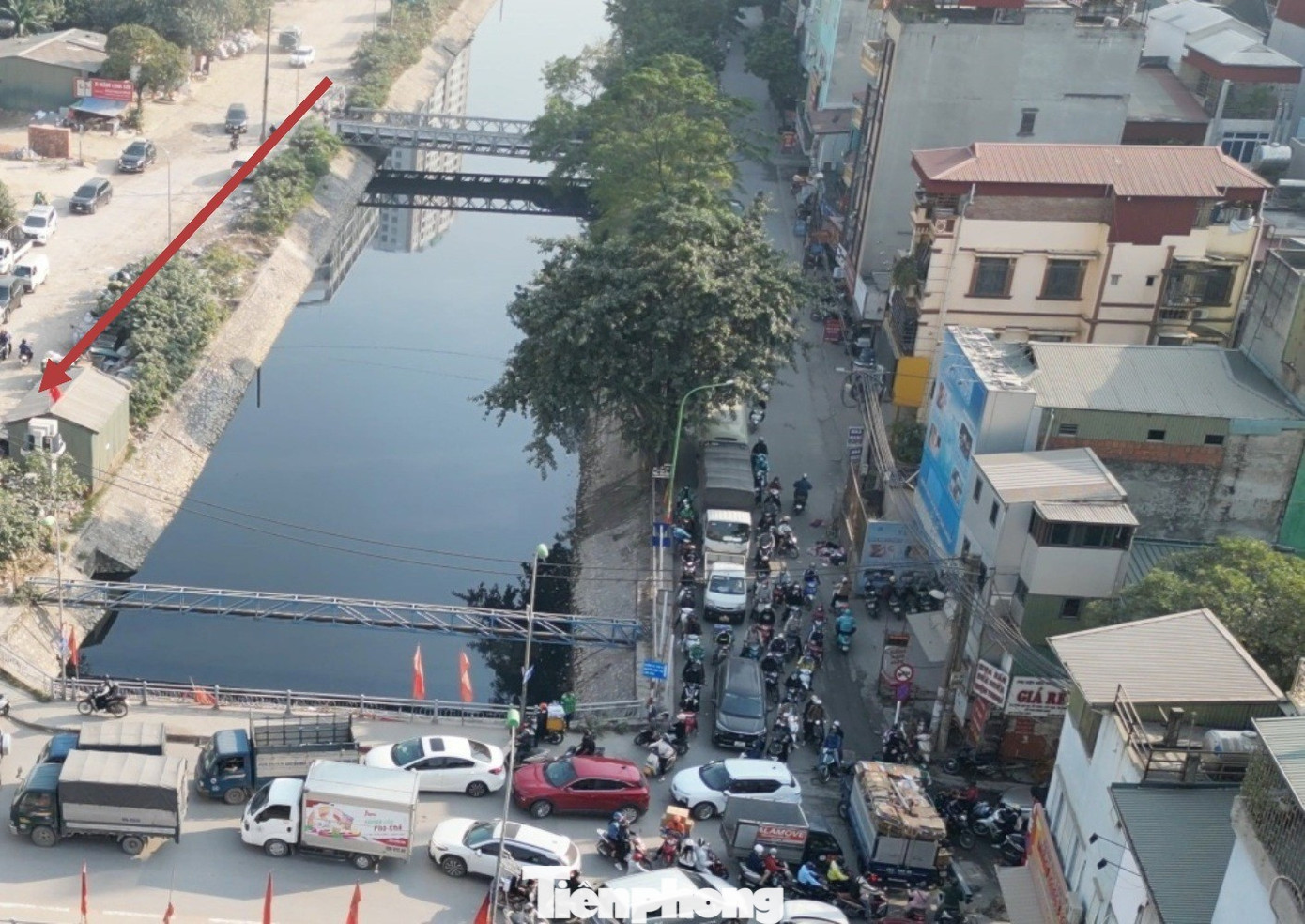 Bắt đầu sửa chữa tuyến đường 'đau khổ' giữa trung tâm Hà Nội- Ảnh 3.