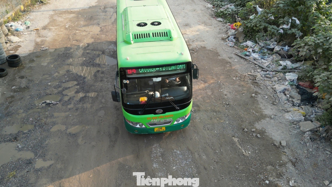 Bắt đầu sửa chữa tuyến đường 'đau khổ' giữa trung tâm Hà Nội- Ảnh 8.