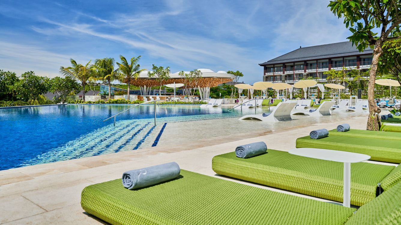 Vừa nghỉ dưỡng vừa khám phá văn hoá bản địa: Hành trình trải nghiệm “có một không hai” từ phố cổ Hội An đến Phuket, Bali- Ảnh 4. Vừa nghỉ dưỡng vừa khám phá văn hoá bản địa: Hành trình trải nghiệm “có một không hai” từ phố cổ Hội An đến Phuket, Bali- Ảnh 4.