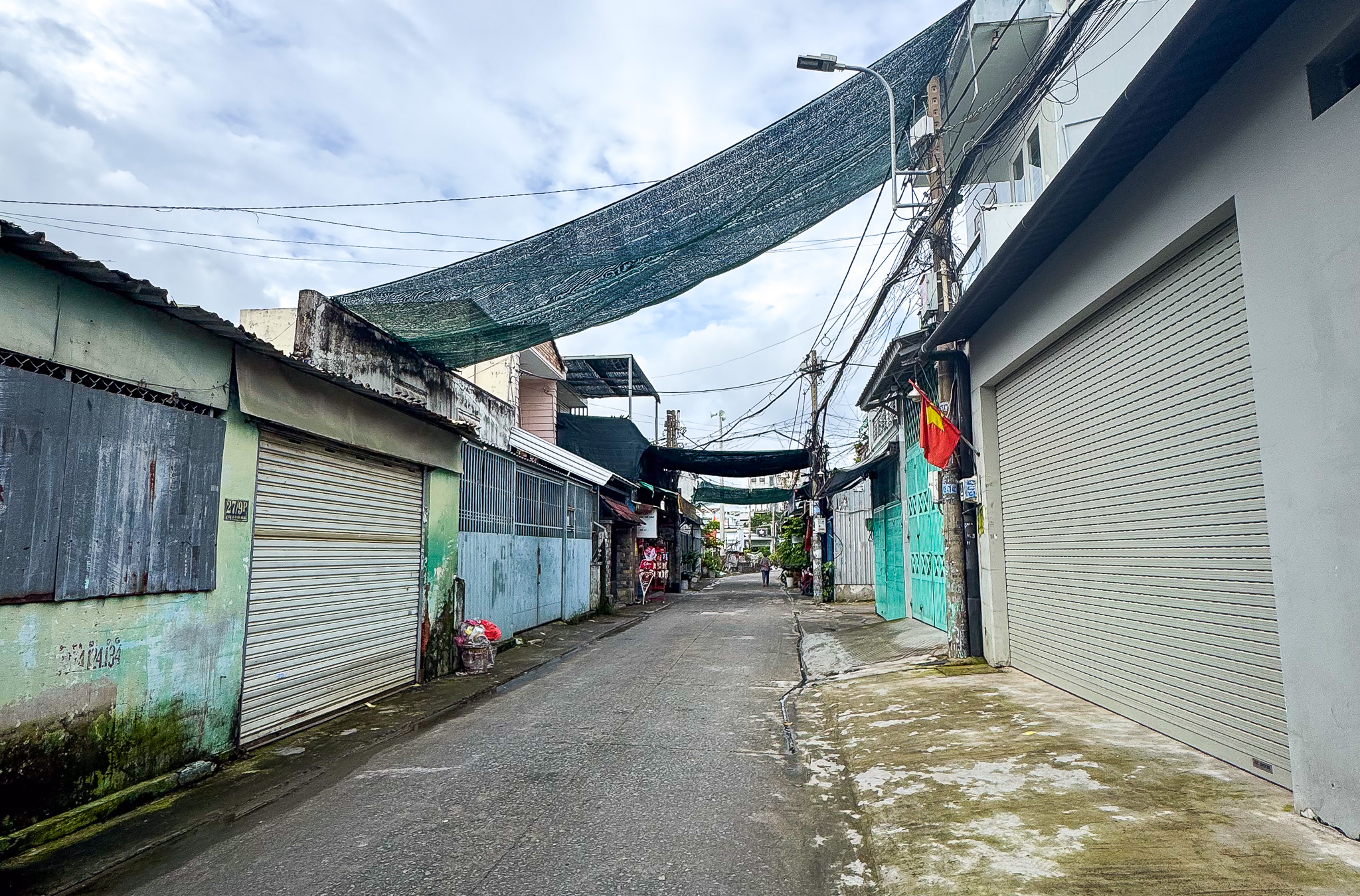 Trụ sở công ty của Sơn Tùng - MTP, Hà Anh Tuấn, Hiếu Thứ Hai: Người ở toà nhà chọc trời "trung tâm của trung tâm", người đặt tại nhà 3 tầng nép mình trong ngõ nhỏ- Ảnh 14. Trụ sở công ty của Sơn Tùng - MTP, Hà Anh Tuấn, Hiếu Thứ Hai: Người ở toà nhà chọc trời "trung tâm của trung tâm", người đặt tại nhà 3 tầng nép mình trong ngõ nhỏ- Ảnh 14.