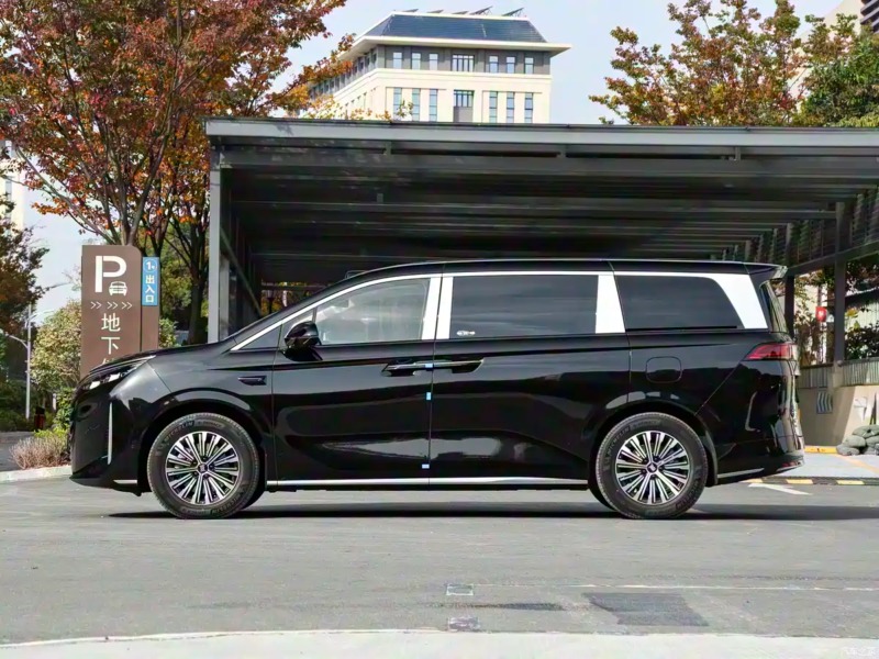 MPV ngang cỡ Kia Carnival từng được BYD đăng ký ở Việt Nam: Phiên bản mới có tầm hoạt động hơn 1.100 km, giá tương đương 760 triệu đồng- Ảnh 2. MPV ngang cỡ Kia Carnival từng được BYD đăng ký ở Việt Nam: Phiên bản mới có tầm hoạt động hơn 1.100 km, giá tương đương 760 triệu đồng- Ảnh 2.