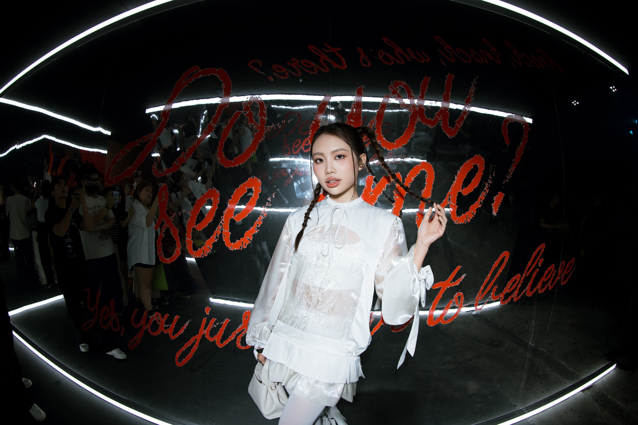 Trụ sở công ty của Sơn Tùng - MTP, Hà Anh Tuấn, Hiếu Thứ Hai: Người ở toà nhà chọc trời "trung tâm của trung tâm", người đặt tại nhà 3 tầng nép mình trong ngõ nhỏ- Ảnh 20. Trụ sở công ty của Sơn Tùng - MTP, Hà Anh Tuấn, Hiếu Thứ Hai: Người ở toà nhà chọc trời "trung tâm của trung tâm", người đặt tại nhà 3 tầng nép mình trong ngõ nhỏ- Ảnh 20.