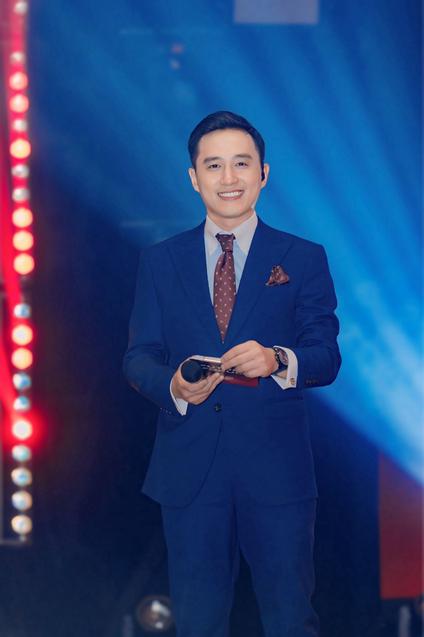 MC Ngọc Huy - MC dẫn Olympia lâu năm nhất: "Khánh Vy trưởng thành còn nhanh hơn cả... phần thi Tăng tốc"- Ảnh 4. MC Ngọc Huy - MC dẫn Olympia lâu năm nhất: "Khánh Vy trưởng thành còn nhanh hơn cả... phần thi Tăng tốc"- Ảnh 4.