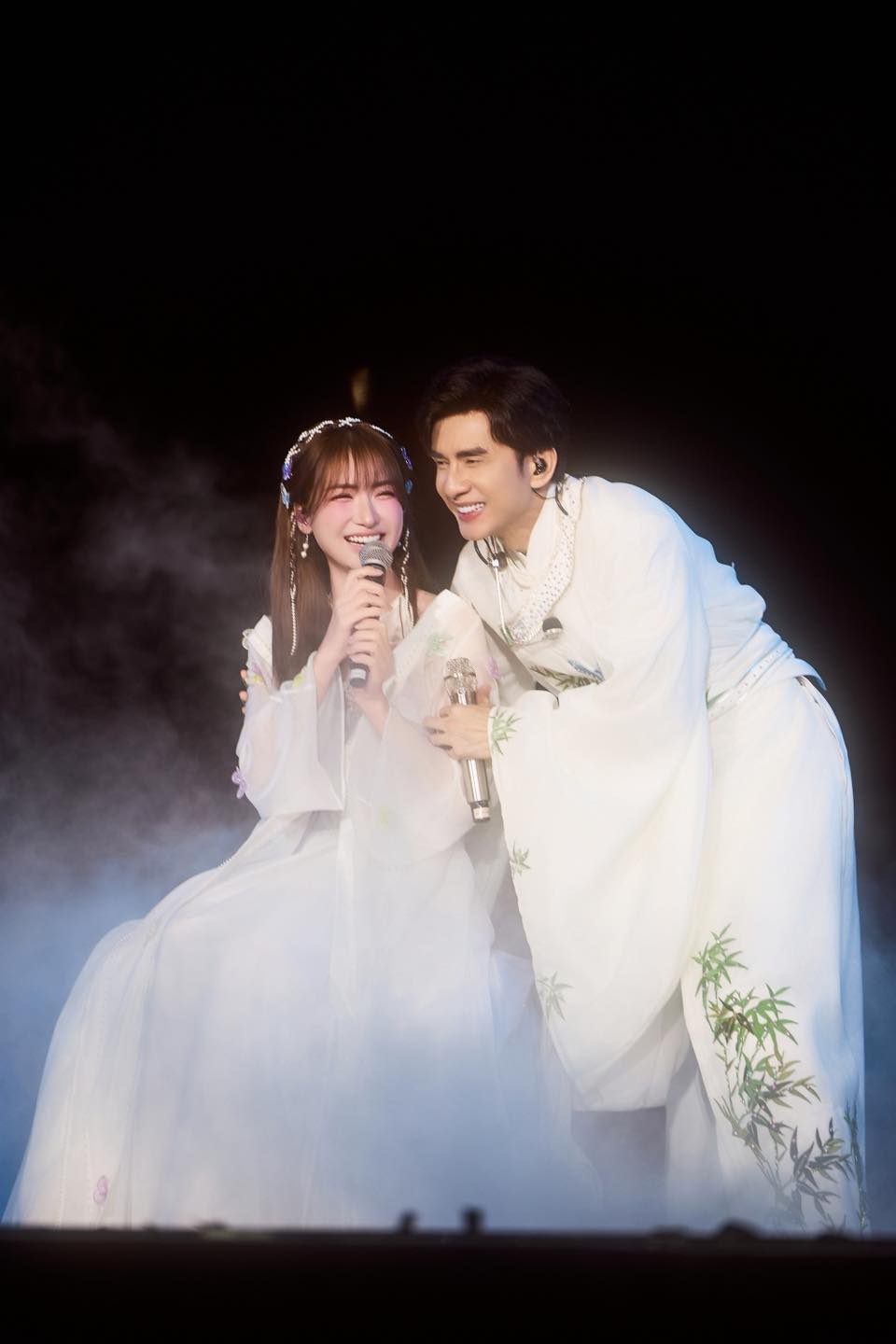 Số tiền Đan Trường chuyển khoản gấp lúc Hòa Minzy đang ngủ- Ảnh 4.