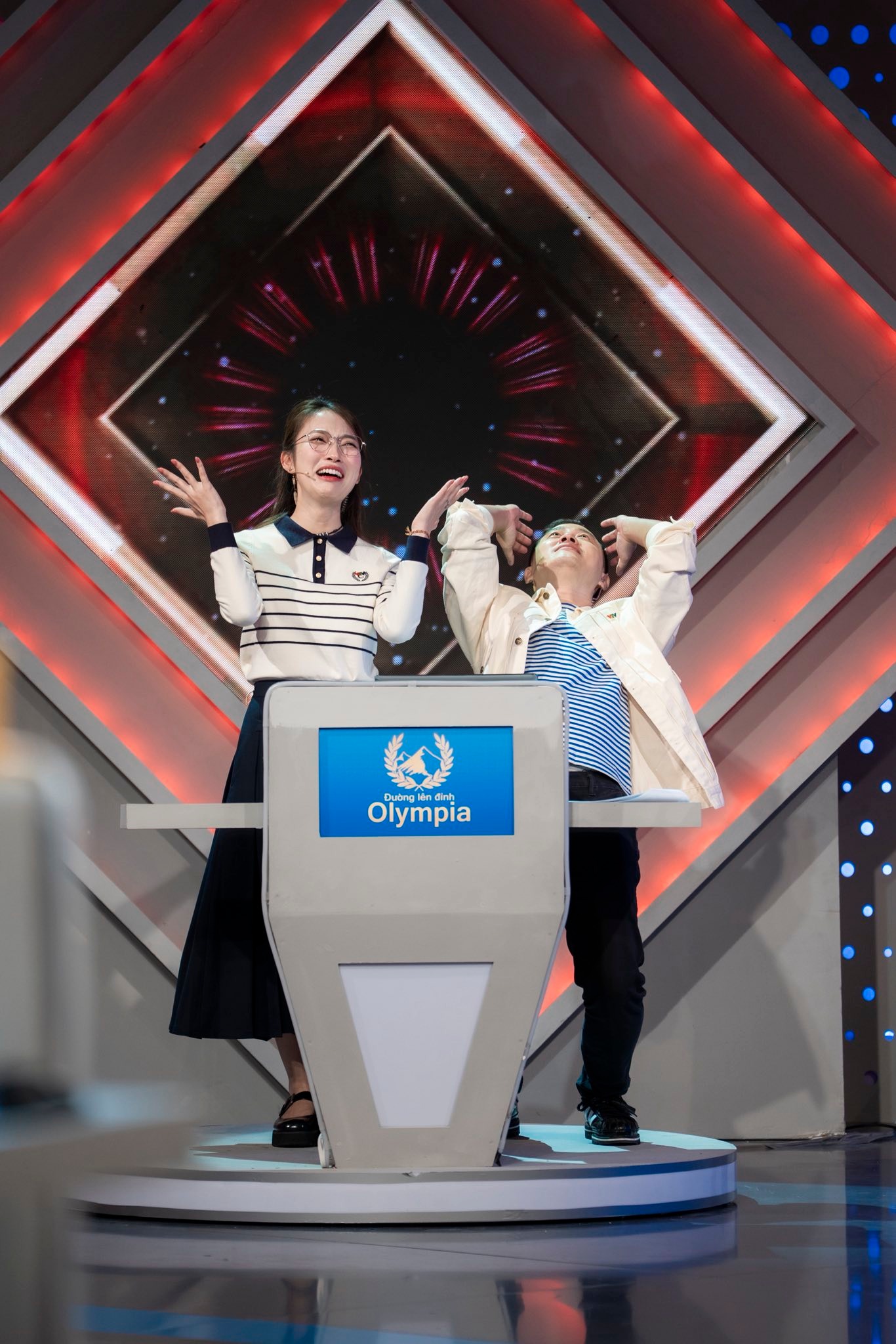 MC Ngọc Huy - MC dẫn Olympia lâu năm nhất: "Khánh Vy trưởng thành còn nhanh hơn cả... phần thi Tăng tốc"- Ảnh 6. MC Ngọc Huy - MC dẫn Olympia lâu năm nhất: "Khánh Vy trưởng thành còn nhanh hơn cả... phần thi Tăng tốc"- Ảnh 6.