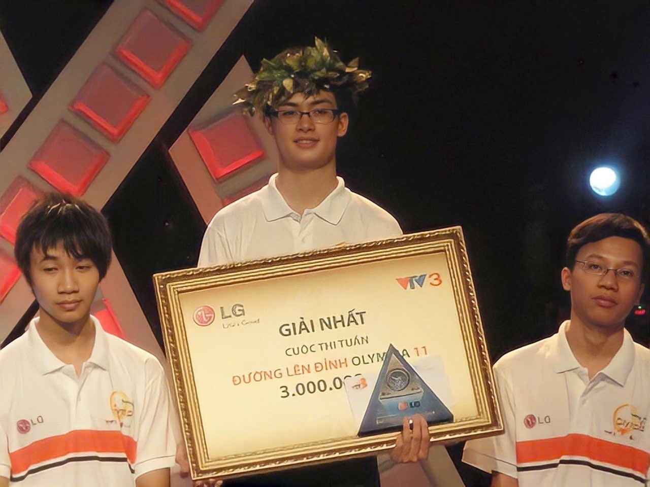 Xuất hiện 1 cựu thí sinh Olympia như nam thần xé sách bước ra: 4 lần lên tivi gây “bão” vì visual quá xịn sò- Ảnh 1. Xuất hiện 1 cựu thí sinh Olympia như nam thần xé sách bước ra: 4 lần lên tivi gây “bão” vì visual quá xịn sò- Ảnh 1.