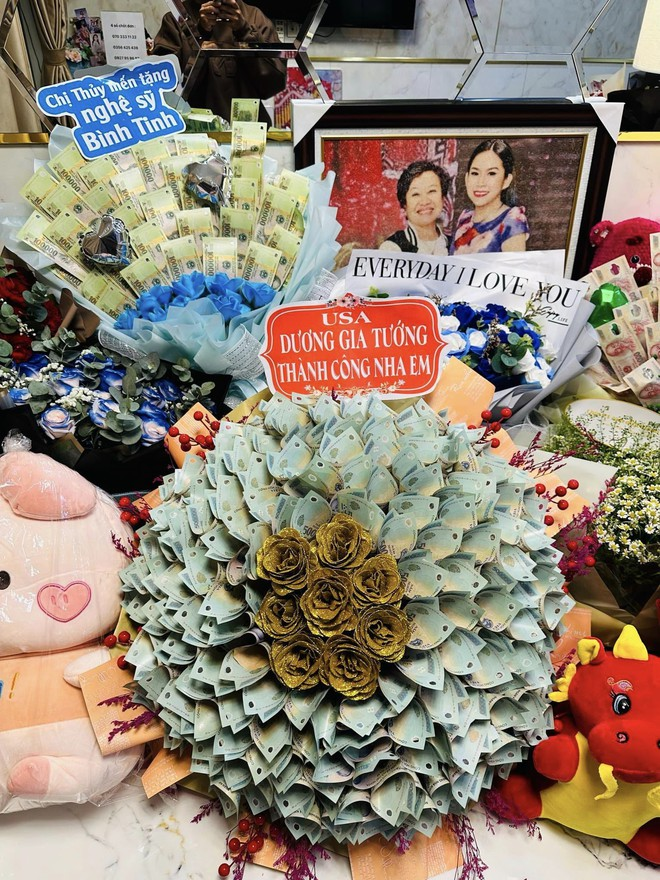 Nữ nghệ sĩ là hậu duệ gia tộc nổi tiếng, gia đình liên tiếp gặp biến cố: Có chồng 12 năm mới công khai- Ảnh 3.