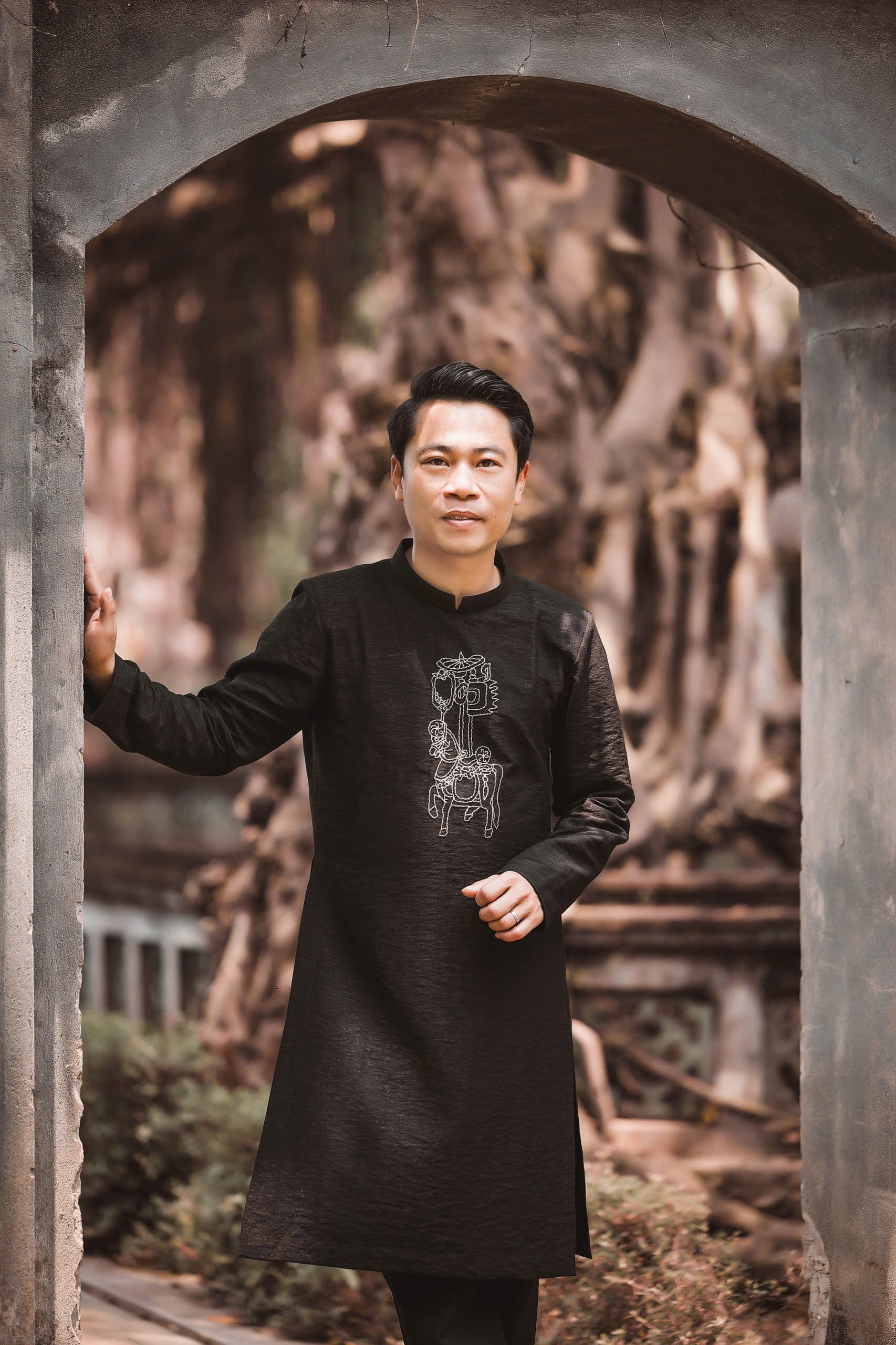 Gần 1000 "trái tim" hội tụ thắp sáng Hoàng thành Thăng Long, khoác áo mới cho di sản- Ảnh 1.