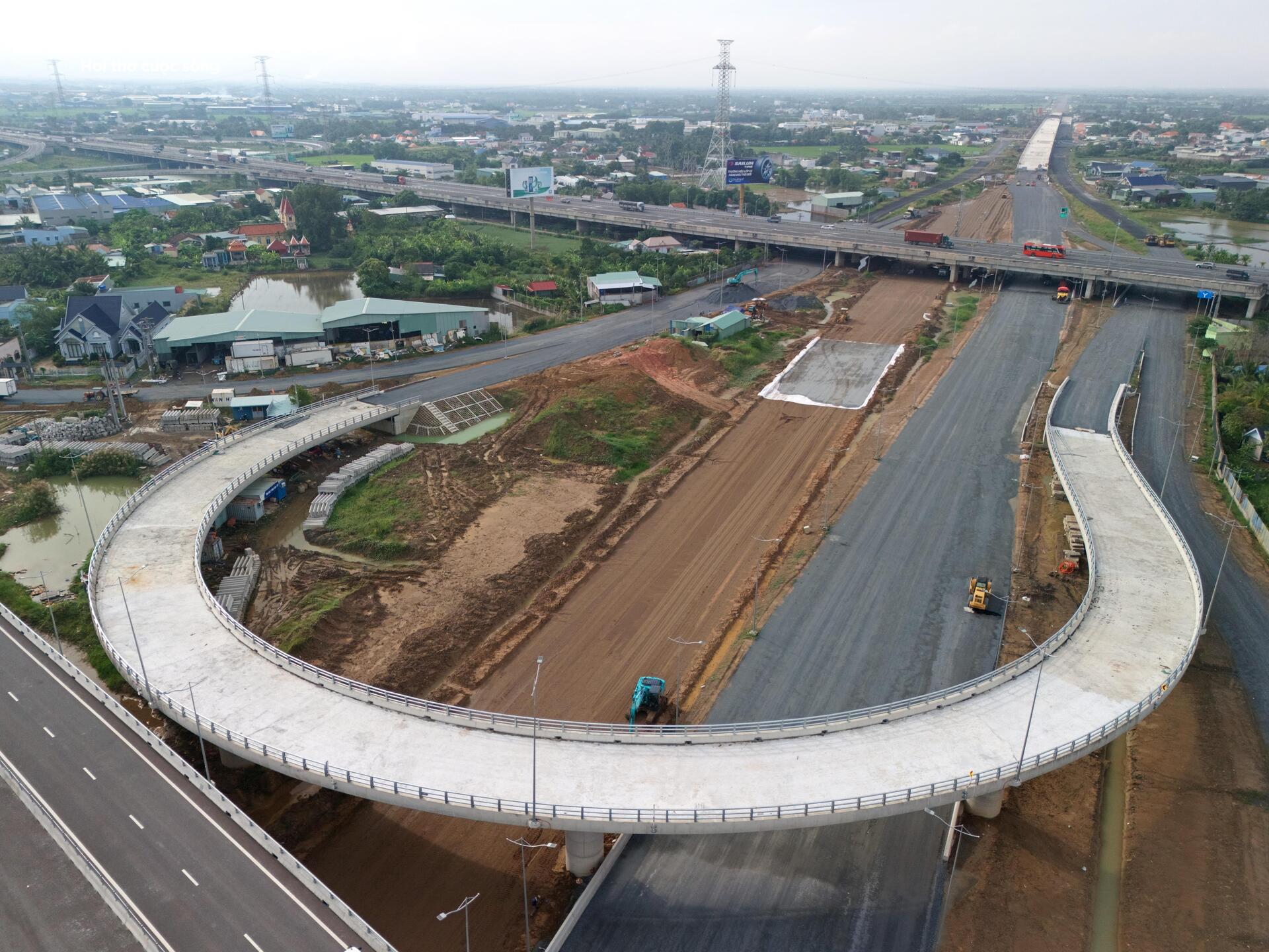 Toàn cảnh Vành đai 3 TP.HCM đoạn qua Tây Ninh tăng tốc về đích- Ảnh 11.