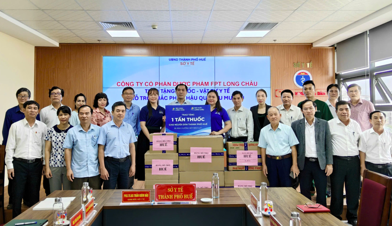 FPT hỗ trợ 4 tấn thuốc, vật tư y tế và chỗ trú an toàn cho người dân vùng lũ miền Trung- Ảnh 4.
