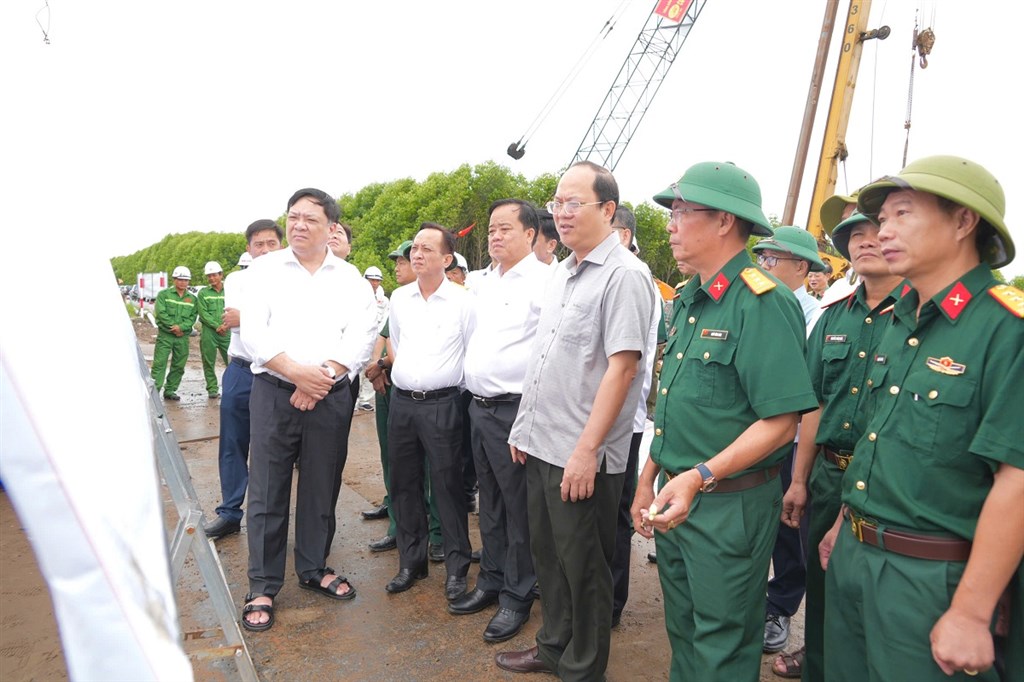 Tiến độ cầu vượt biển hơn 18km, dài nhất Đông Nam Á của Việt Nam sau hơn 3 tháng khởi công- Ảnh 1.