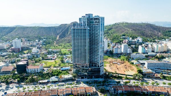 Chủ khách sạn The Holiday Hạ Long khất nợ trái phiếu- Ảnh 2.