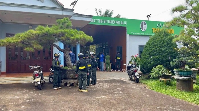 Bắt tạm giam giám đốc chi nhánh và một nhân viên vụ sản xuất cà phê giả- Ảnh 1. Bắt tạm giam giám đốc chi nhánh và một nhân viên vụ sản xuất cà phê giả- Ảnh 1.