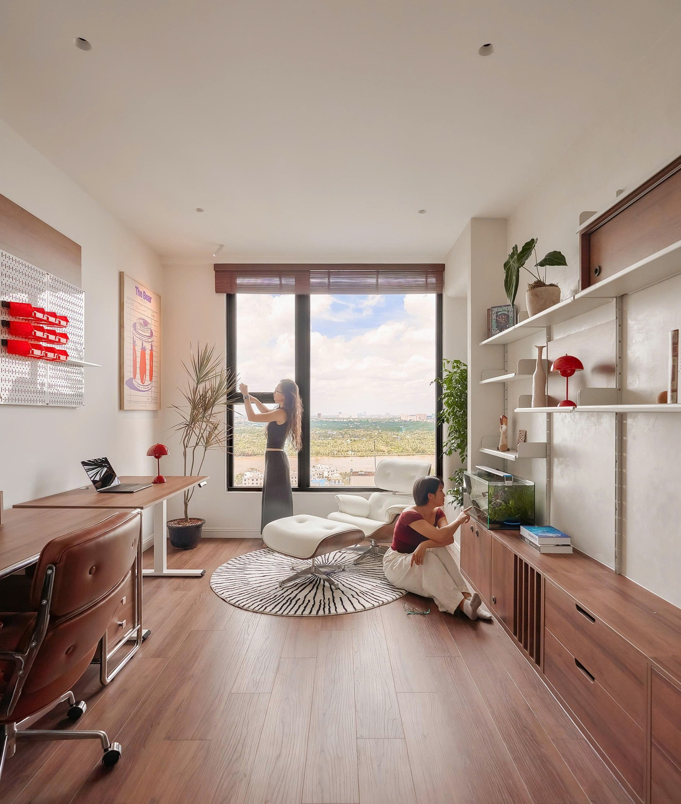 Căn hộ 100m2 dung hòa phong cách Mid-century và yếu tố bản địa- Ảnh 2.