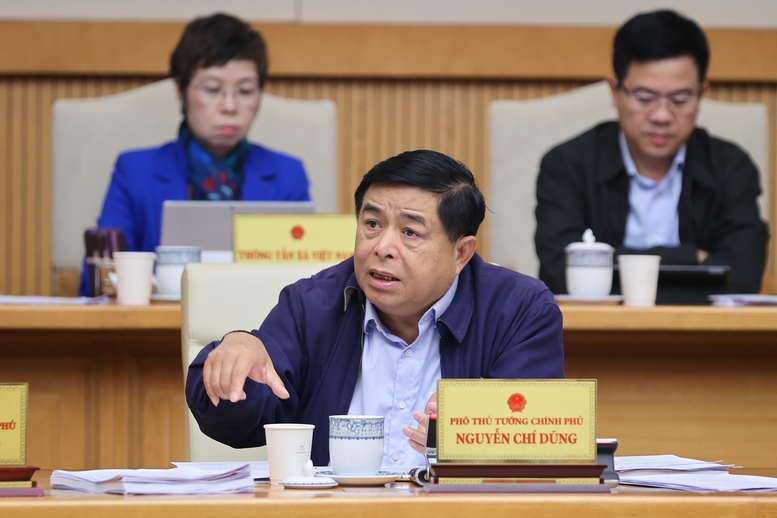 Thủ tướng: Chính sách với trung tâm tài chính phải bám sát thông lệ quốc tế nhưng cạnh tranh hơn- Ảnh 5.