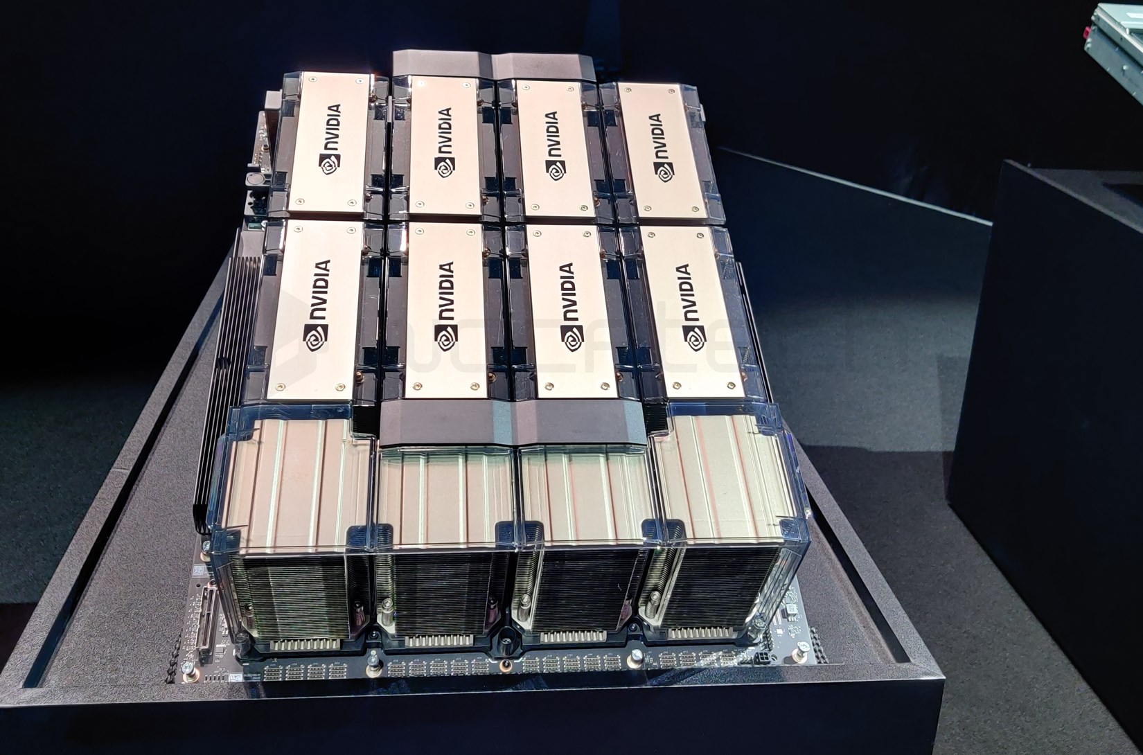 Ký hợp đồng 38 tỷ USD với Amazon Web Services, OpenAI tiến thêm một bước giảm phụ thuộc vào Microsoft- Ảnh 2. Ký hợp đồng 38 tỷ USD với Amazon Web Services, OpenAI tiến thêm một bước giảm phụ thuộc vào Microsoft- Ảnh 2.