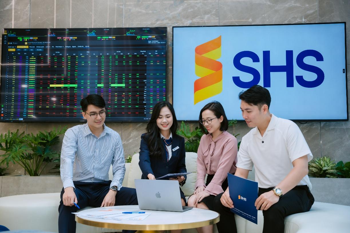 SHS ra mắt bộ đôi nền tảng giao dịch thế hệ mới SH Smart- Ảnh 1. SHS ra mắt bộ đôi nền tảng giao dịch thế hệ mới SH Smart- Ảnh 1.