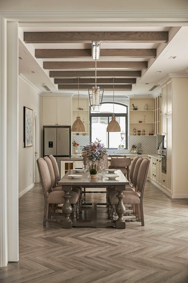 Phi vụ ngốn 10 tỷ của Hoa hậu Hương Giang- Ảnh 9. Phi vụ ngốn 10 tỷ của Hoa hậu Hương Giang- Ảnh 9.