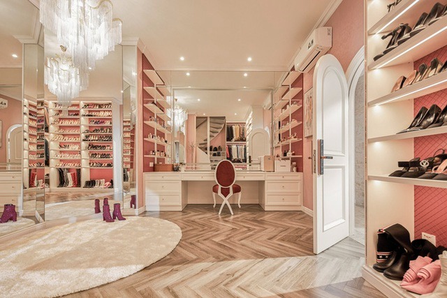 Phi vụ ngốn 10 tỷ của Hoa hậu Hương Giang- Ảnh 19. Phi vụ ngốn 10 tỷ của Hoa hậu Hương Giang- Ảnh 19.